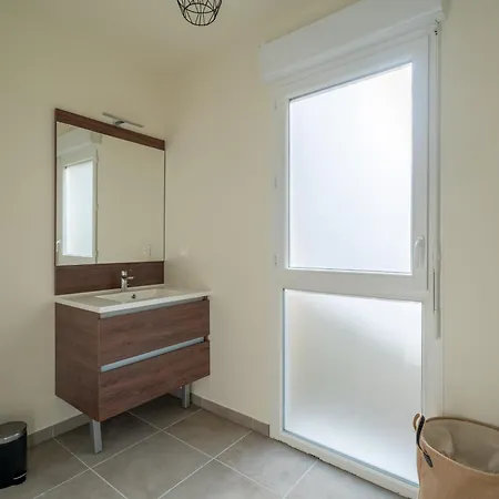 Neuf A Pour 4, Proche Ocean, Classe 2 Etoiles - Fr-1-50-131 Apartment *
