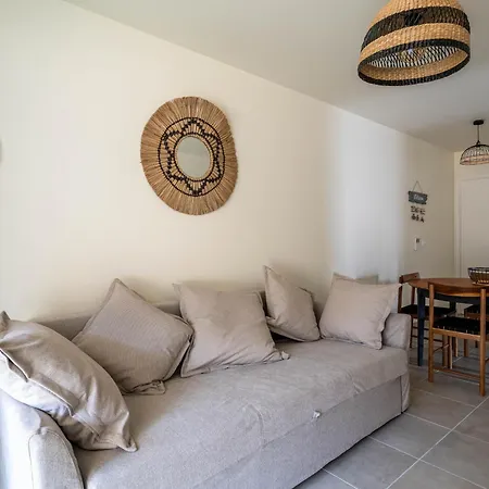 Neuf A Pour 4, Proche Ocean, Classe 2 Etoiles - Fr-1-50-131 Apartment