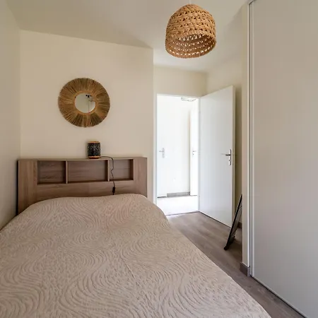 Neuf A Pour 4, Proche Ocean, Classe 2 Etoiles - Fr-1-50-131 Apartment